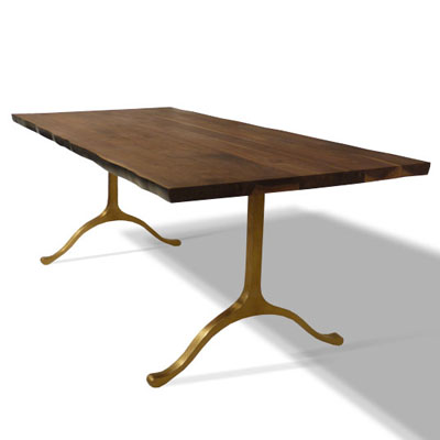 Glausu dining table